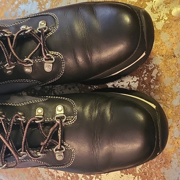 Timberland Boot Shoe - Picture 5 of 8